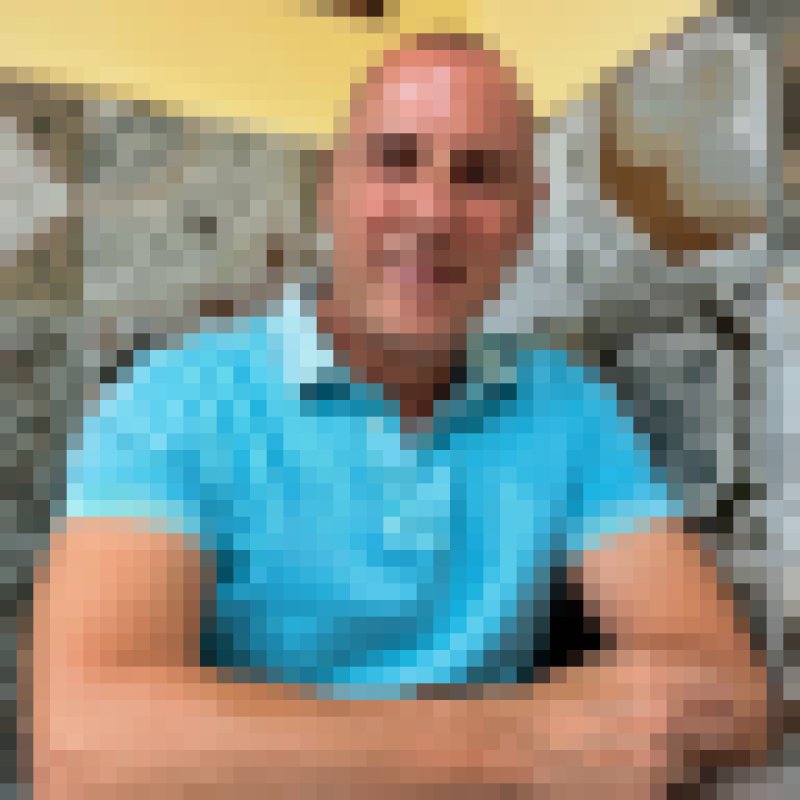 Vick, 55, Suhar
