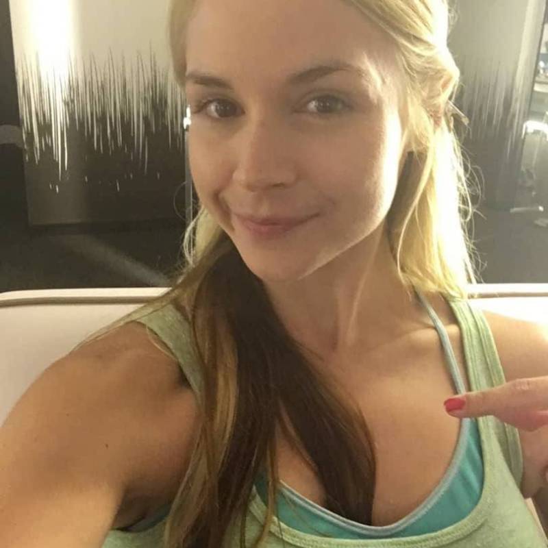 Olivia, 29, 25 amisu b8 z100