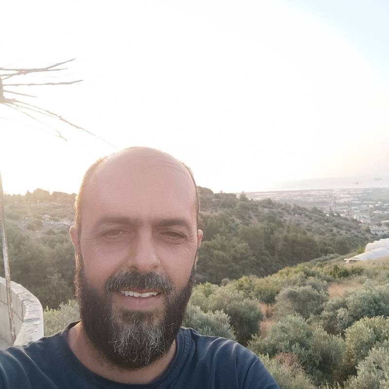 Basil, 46, Goes