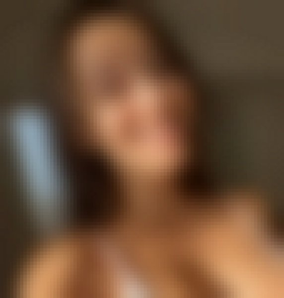 anita blake, 29, Madagascar