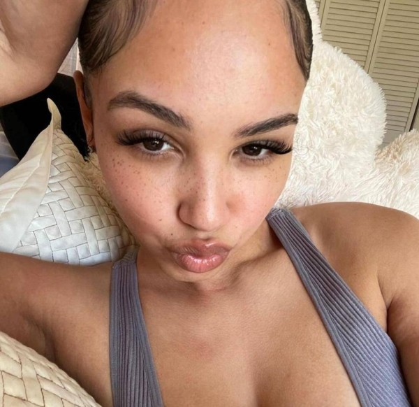 sarah, 26, Igdr