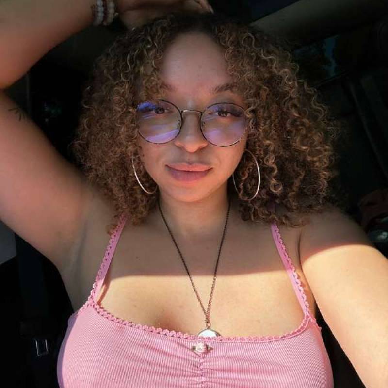 Cynthia Sophie, 30, Maheshwar