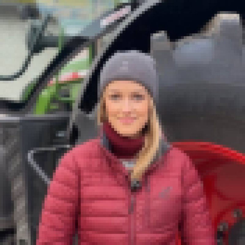 Maria Hoffman, 33, Beijing