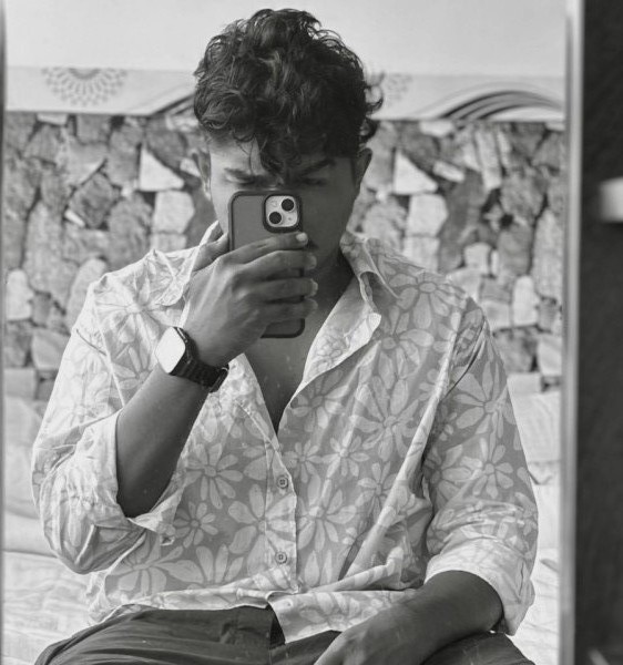 Fariz, 28, Phulparas