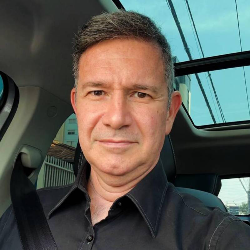 Frankly Hendrik, 59, Pyuthan