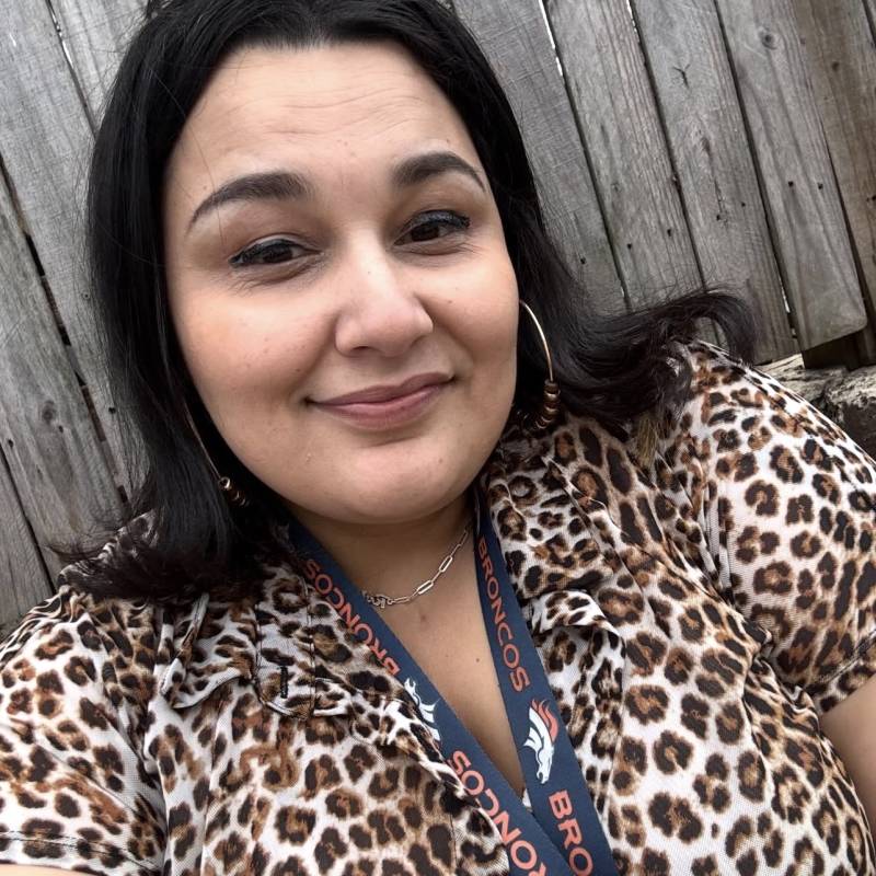 Lorissmith, 40, dating