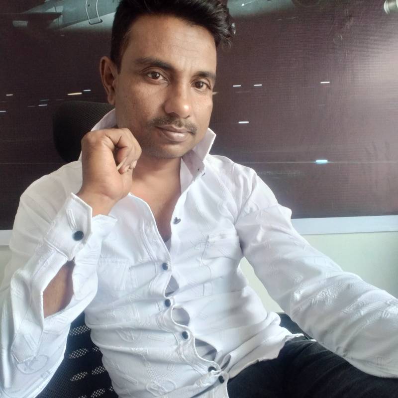 Ayaash, 18, Pasaul