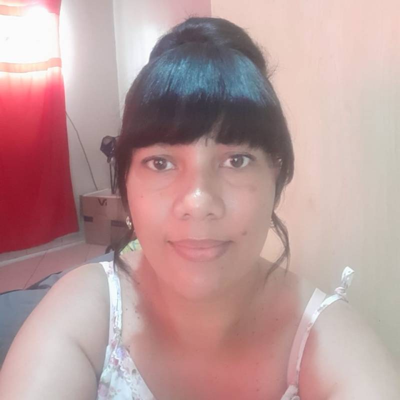 sylvinia, 33, Beharona