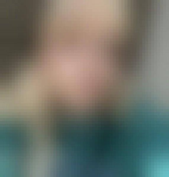Allison D, 35, Togo