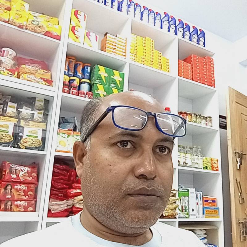 Jewel, 48, Tarija