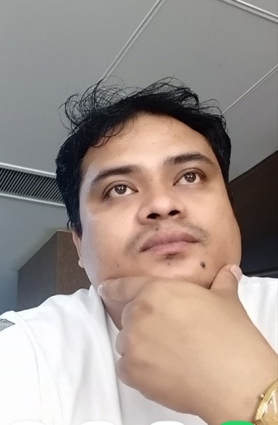 Uzzal, 33, Fayetteville