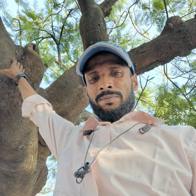 S R Shalim, 29, Villefranchederouergue