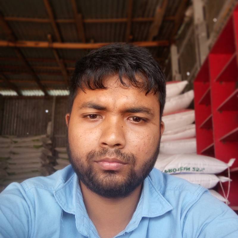 Dipok shil, 22, Central Signal Village