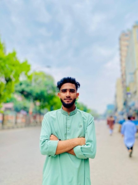 Nazim khan, 23, Hallstadt