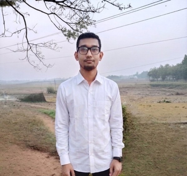 Sorif Ahmed, 23, 28 ooeves b9 z100