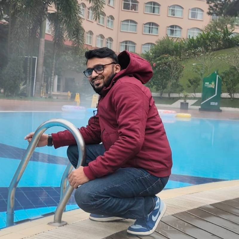 Opu, 34, Bijyah