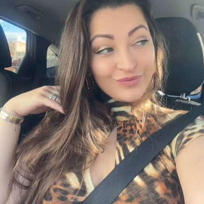 Katie Rose, 39, 25 nh b8 z120