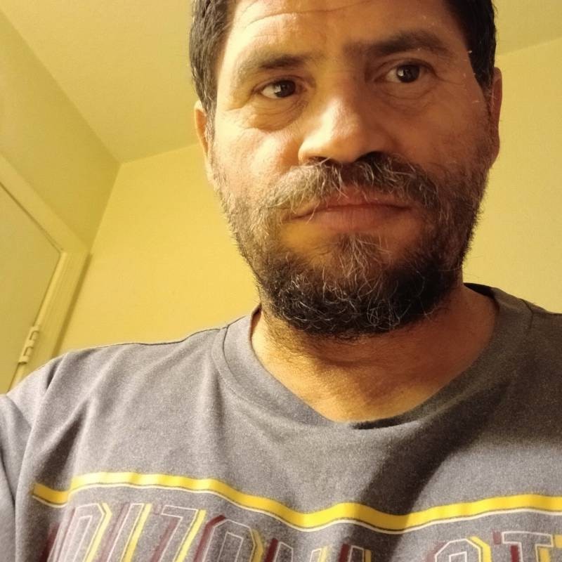 Dallas, 47, Une