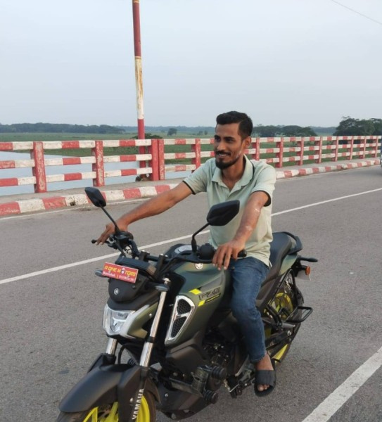 Zahid, 33, Elne