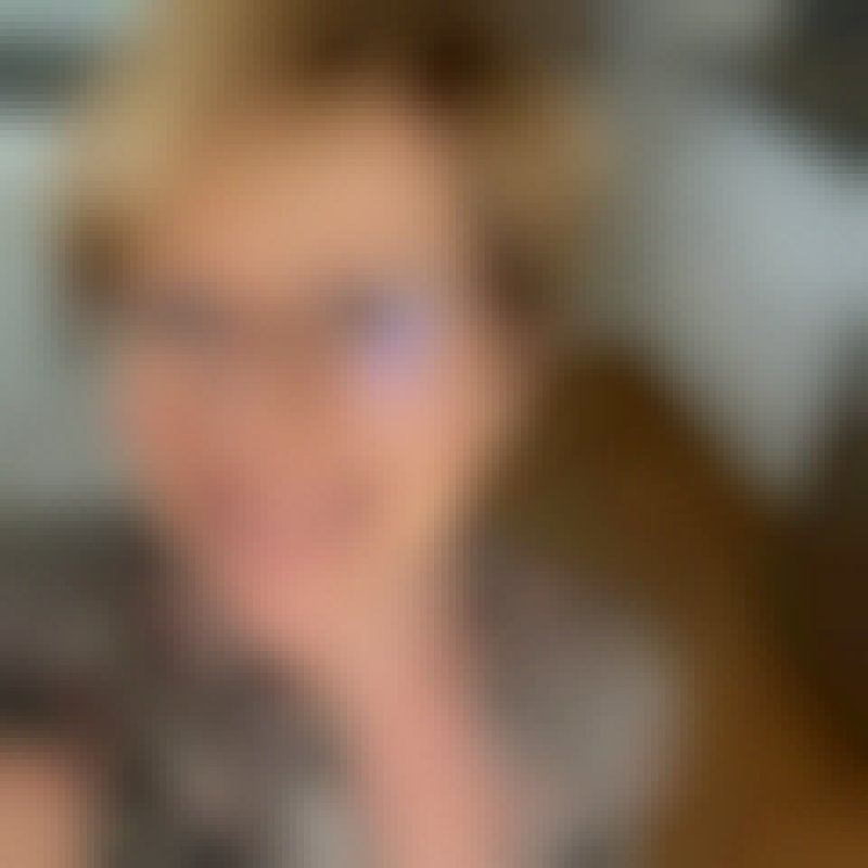 lucille, 48, Iraq