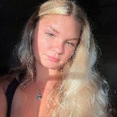 Karin, 23, Medea
