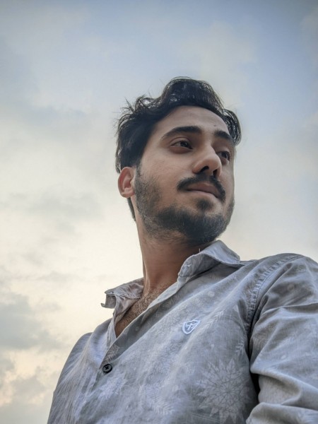 Hossain, 22, Reyes