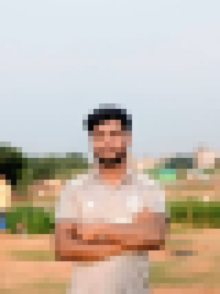 Abid Hasan, 25, Neuchtel