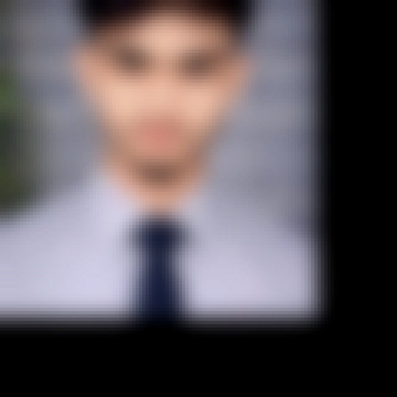 Komol, 20, El Zulia