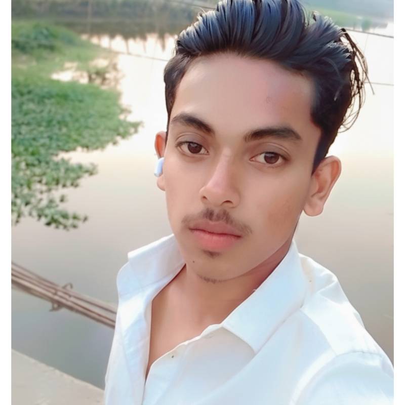 Akash, 22, Boise