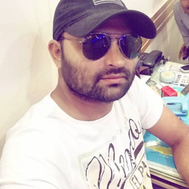 Mahim khan, 30, Reina Mercedes Viejo
