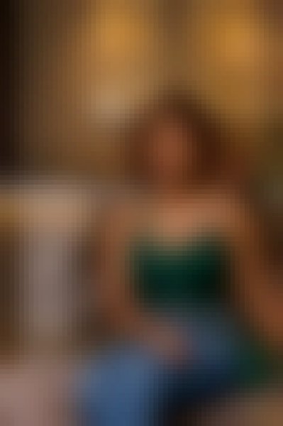 Bella, 20, Alampur