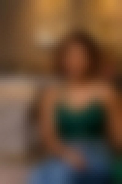 Bella, 20, United States