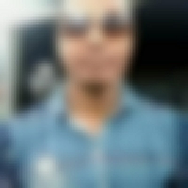 Jamalkhan, 36, Caxito