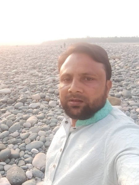 Taj, 41, Doany
