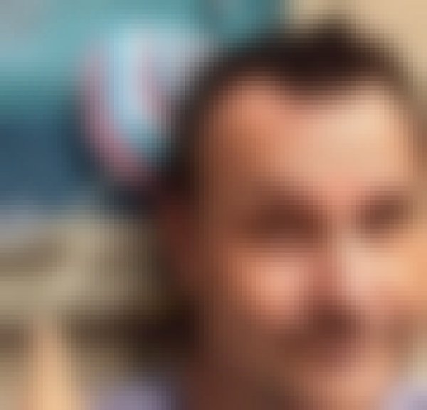 Ross, 61, Moanda