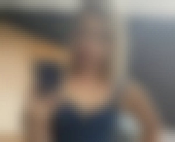 Roea, 34, North Branch