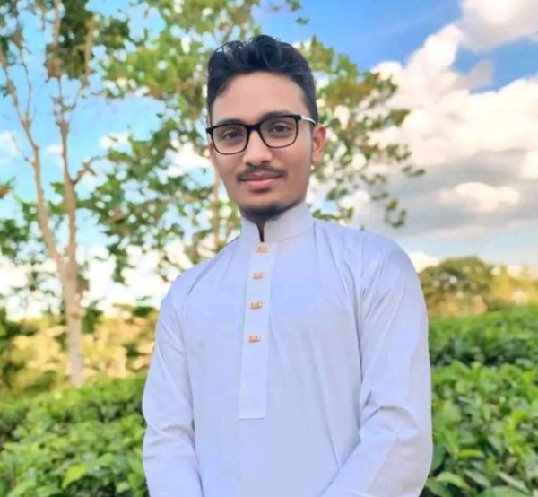 Esrafil Ahmed Ismail, 19, Devendranagar