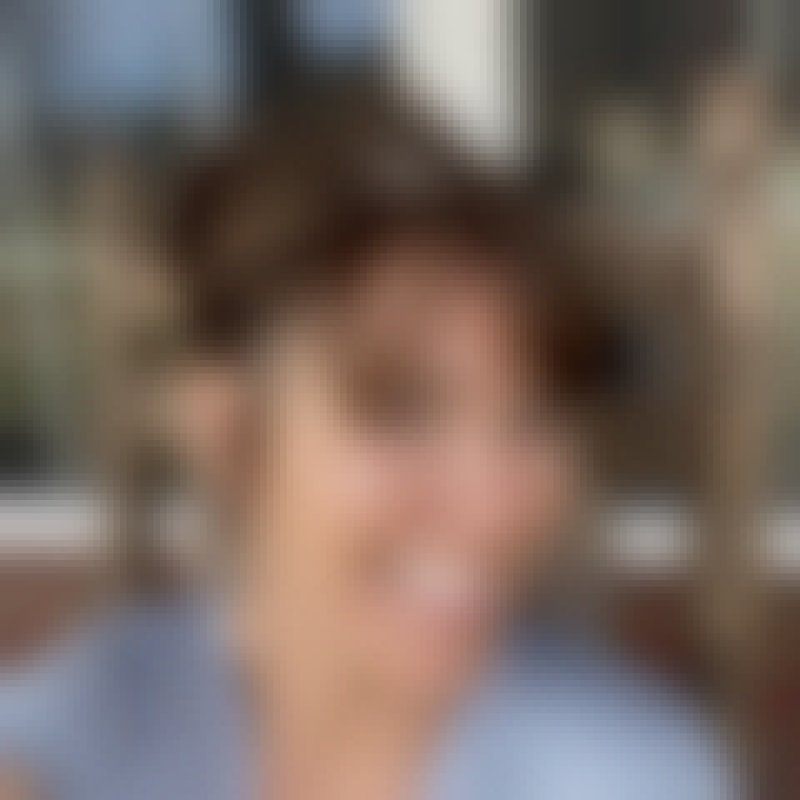 Elizabeth, 40, Red Wing