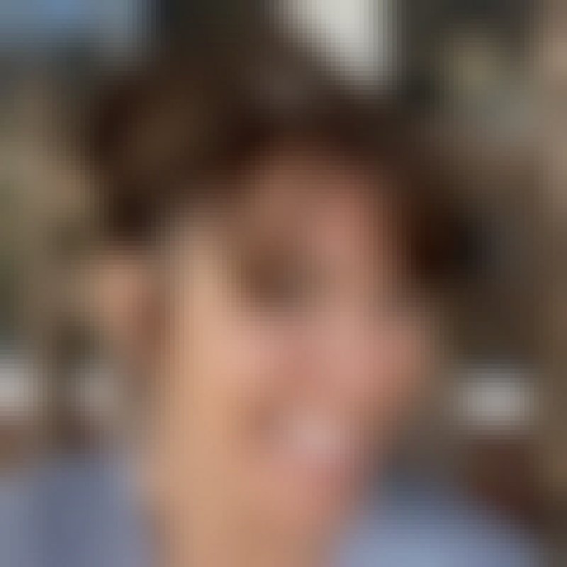 Elizabeth, 40, United Kingdom