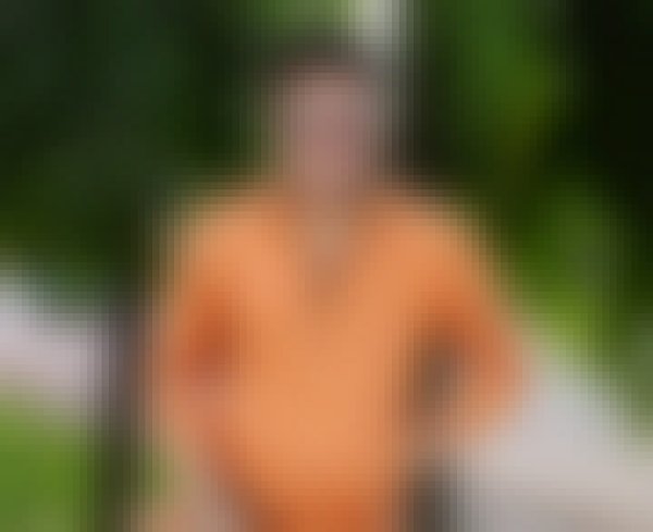 Khan monnaf, 25, Centereach