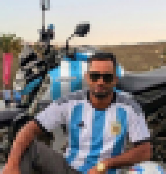 Somrat, 26, Netherlands
