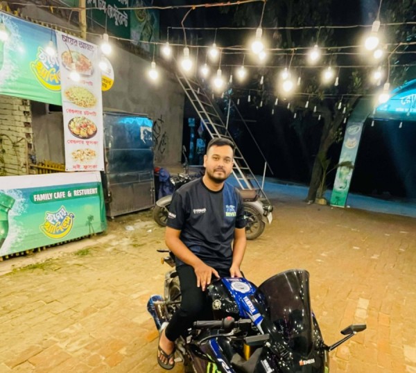 FOYSAL AHMED, 25, Steenbergen