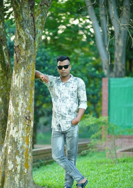 Mehedi, 25, Ameli