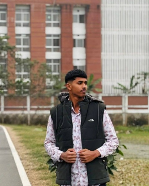 Noyon Islam, 19, Sevr