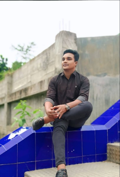 MD Nur, 36, Elbeuf