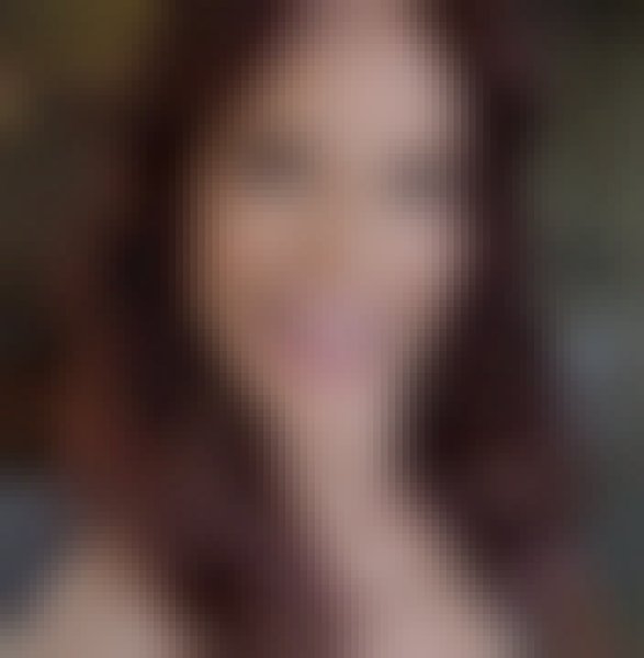 Elizabeth, 41, Madagascar