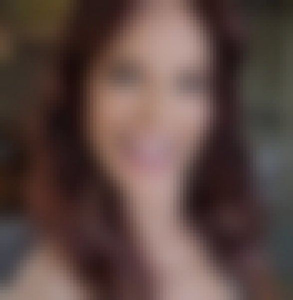 Elizabeth, 41, Darmaha