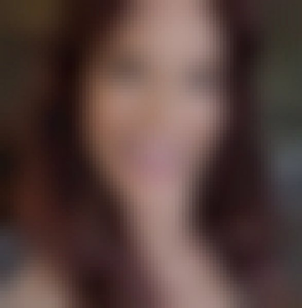 Elizabeth, 41, Sison