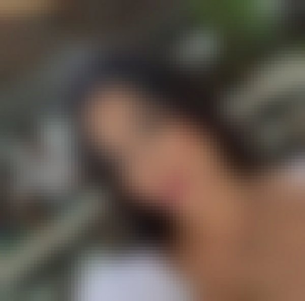 Mia Lavender, 33, Bajpe