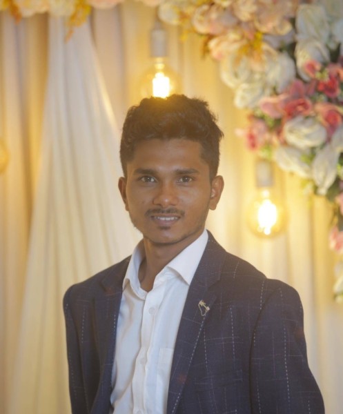 Arman, 29, Repatriacin
